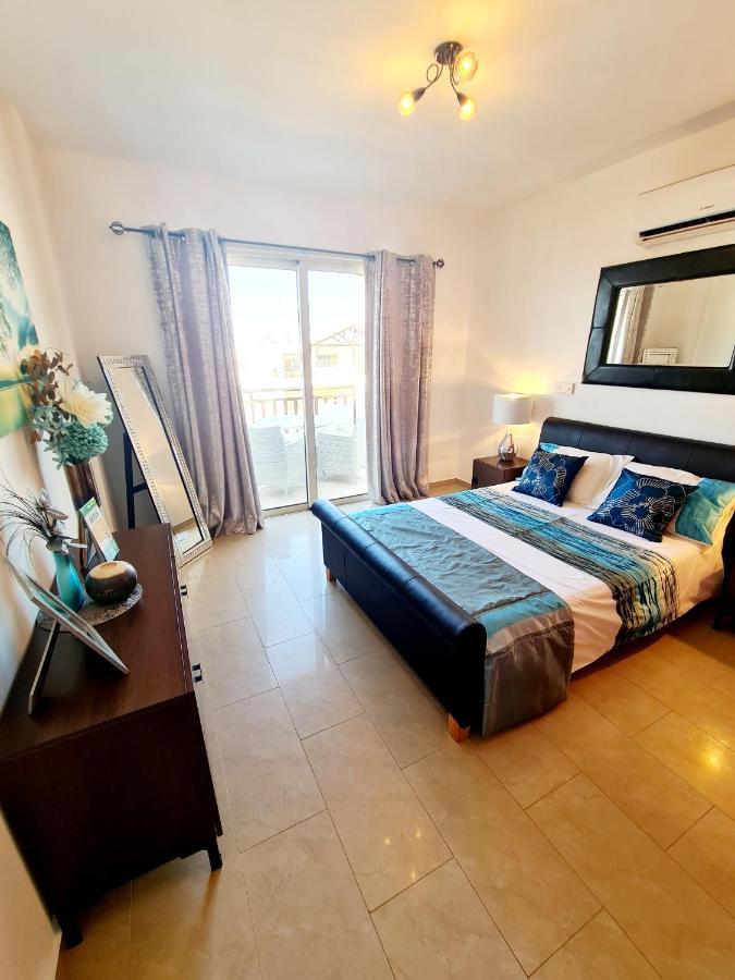 Stunning Apartment C106 With Balcony Looking Over Pool 佩亚 外观 照片