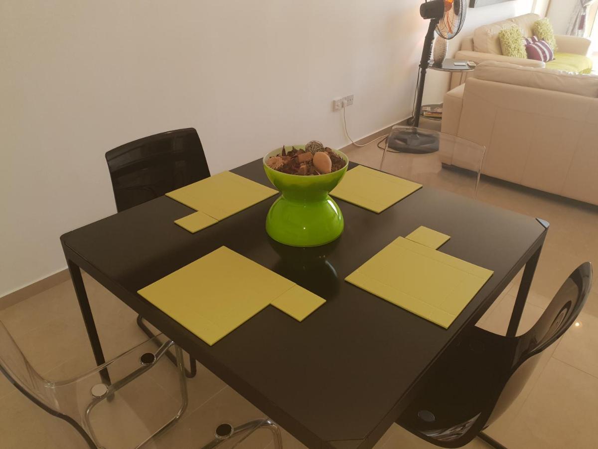 Stunning Apartment C106 With Balcony Looking Over Pool 佩亚 外观 照片
